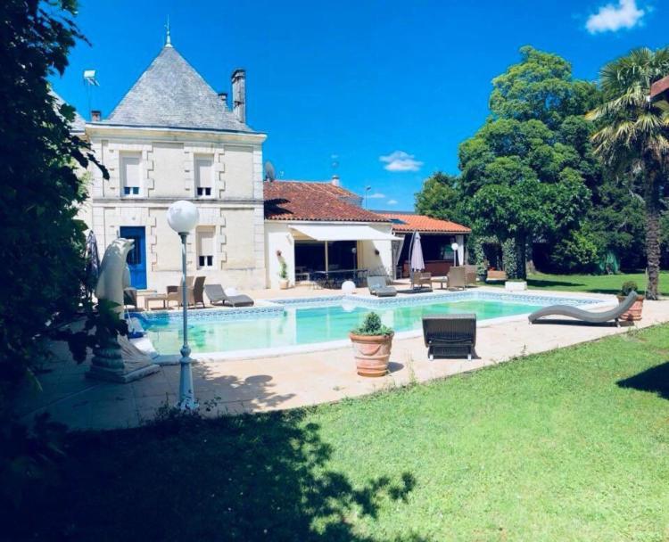 Roulotte De Dilou Noisette Villa Matha Buitenkant foto