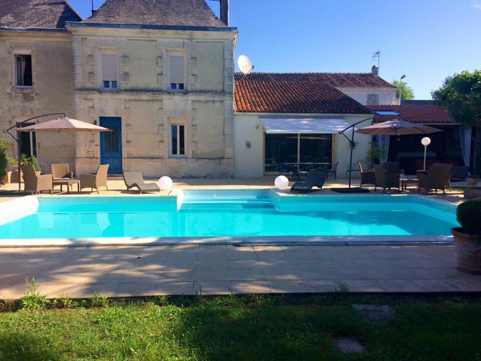 Roulotte De Dilou Noisette Villa Matha Buitenkant foto
